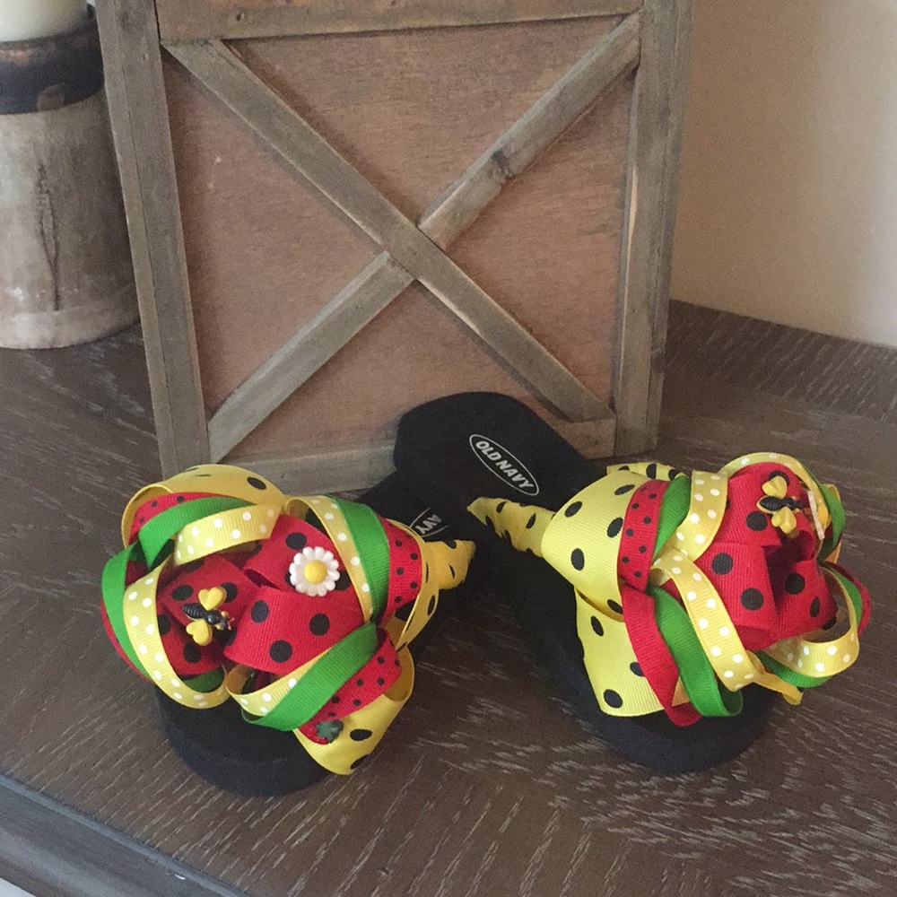 Custom Bow "Bee-you-tiful" Flip Flops 10-11